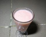 A picture of step 1 of Water melon milk smoothies.