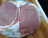 Foto del paso 3 de la receta: Lomo de cerdo adobado en casa, con relleno de espinacas y queso