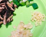 Foto langkah ke 2 dari resep Tumis Ayam dan Sayuran.