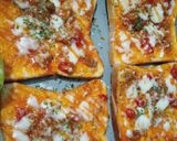 Foto langkah ke 3 dari resep Pizza roti tawar.