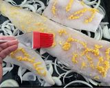 Foto del paso 2 de la receta: Merluza austral a la mostaza y finas hierbas
