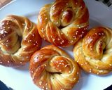 Foto langkah ke 10 dari resep Turkish Acma Bread.