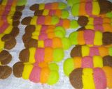 Foto langkah ke 5 dari resep Lidah Kucing Rainbow.