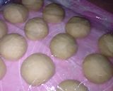 Foto langkah ke 4 dari resep Donat Montok tanpa Kentang.