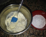 Foto del paso 4 de la receta: Tarta de mousse de café y galletas (sin horno)