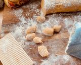 Foto del passaggio 4 della ricetta Gnocchi di Patate e Zucca con Salsa ai Funghi
