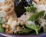 Bazsalikom pesto recept fázis 2 fotója