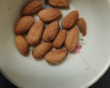 ખજુર અને ઓટ્સ બોલ્સ(Dates & oats balls recipe in Gujarati) રેસીપી સ્ટેપ4ફોટો
