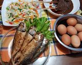 Foto langkah ke 6 dari resep Olahan dari Laut: Ikan Kembung Goreng Garing 🐟.