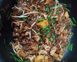 Gambar langkah 5 resipi Kuey Teow Goreng Sotong.