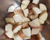 Foto langkah ke 1 dari resep Roasted Potatoes.