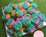 Foto langkah ke 7 dari resep Bolu kukus bunga mawar.