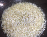 Foto langkah ke 4 dari resep Kering Kentang Teri (bumbu iris).