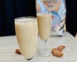 A picture of step 3 of Banana and dates milkshake.