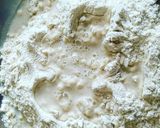 A picture of step 2 of Jowar bhakri.
