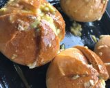 Foto langkah ke 8 dari resep Garlic Cream Cheese Bread.