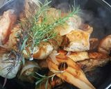 Foto del paso 4 de la receta: Pollo con miel y vino