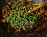 Foto langkah ke 3 dari resep Sambal Goreng Kentang Ati Ampela.