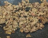 รูปขั้นตอนการทำที่ 2 ของ มาม่าผัดหมูสับหนำเลี๊ยบ