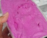 Foto langkah ke 6 dari resep Es Krim Buah Naga Simple.
