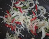 Foto langkah ke 5 dari resep Tumis ayam fillet crispy.