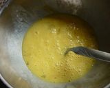 Foto del paso 7 de la receta: Tortilla de acelga rellena con queso