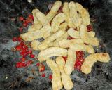 Foto langkah ke 5 dari resep Nugget Cabai Kemangi.
