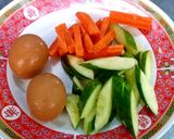 รูปขั้นตอนการทำที่ 1 ของ แตงผัดไข่