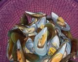 Foto langkah ke 1 dari resep Oseng kerang hijau.