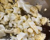 A picture of step 2 of Egg- Sausage Mayonnaise Sandwich.