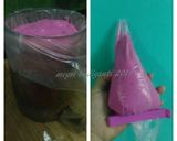 Foto langkah ke 15 dari resep Pie Coklat Buah Naga.