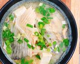 Foto langkah ke 4 dari resep Salmon head miso soup (sup miso kepala salmon).