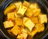 Hình bước làm 3 của món Đậu hũ kho nghệ