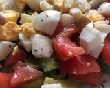 Foto del paso 4 de la receta: Aguacate, tomate y huevo cocido: La ensalada preferida de mis hijos