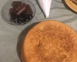 Foto del paso 3 de la receta: Bizcochuelo rápido y decoración con chocolates