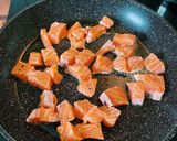 A picture of step 2 of Creamy salmon pasta with Broccoli 🥦.
