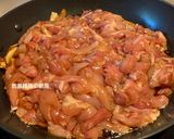 A picture of step 7 of Chicken Thighs with Thai Basil.