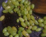 A picture of step 1 of Grapes pickle.