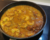 Foto del paso 6 de la receta: Solomillo de cerdo con setas y langostinos en salsa de soja