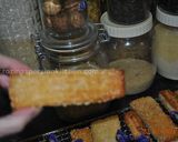 عکس مرحله 6 از دستور نان سوخاری عسلی
