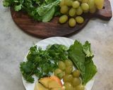 A picture of step 1 of Green Smoothie.