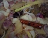 Gambar langkah 1 resipi Sup ikan dan tofu telur.