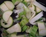Foto del paso 2 de la receta: 🥣Crema de repollo y manzanas 🍏