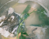 Foto del paso 1 de la receta: Merluza en salsa verde