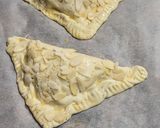 Foto del paso 9 de la receta: Triángulos de hojaldre salados y dulces
