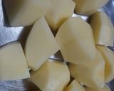 A picture of step 4 of Anday Aloo !.