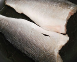 Foto del paso 4 de la receta: Lubina a la donostiarra
