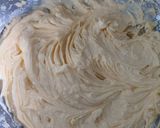 Foto langkah ke 2 dari resep Nutella Cheese Thumbprint Cookies.