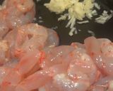 Une image de l'étape 4 de Pâtes accompagnées de crevettes.