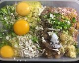 Hình bước làm 1 của món Bún chả giò